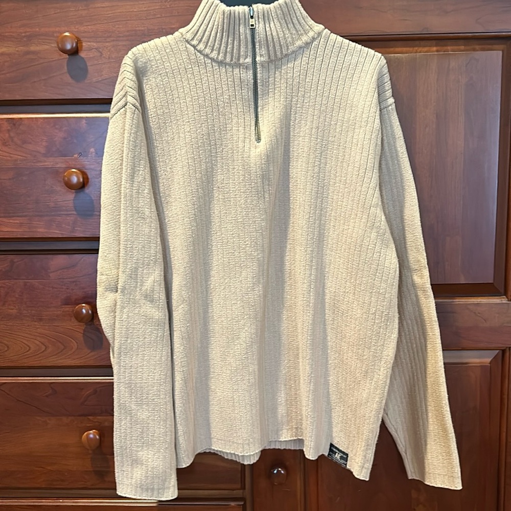 American Eagle men’s 1/4 zip sweater size XL